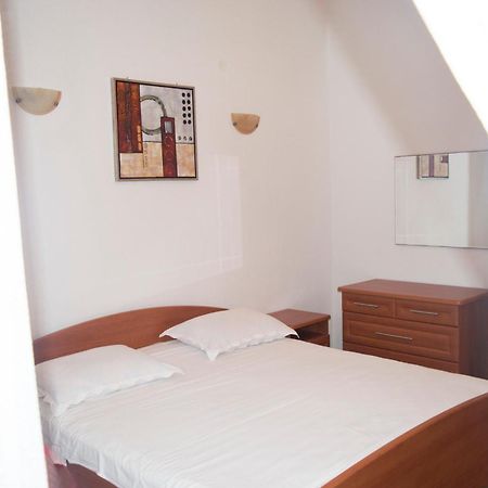 Apartments Vinka Podstrana Chambre photo